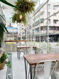 台灣台中咖啡廳「Zebra Apartment Cafe 斑馬公寓咖啡」
