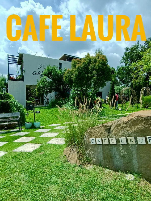  Cafe Laura Bar & Restaurant 🍰
