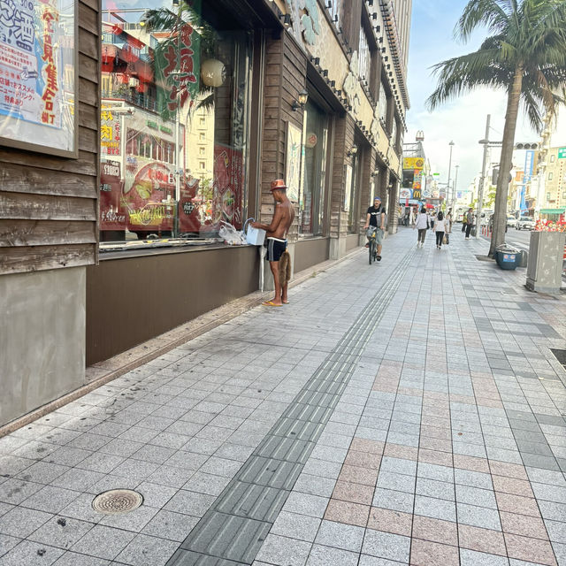 沖繩國際通：美食與購物的天堂