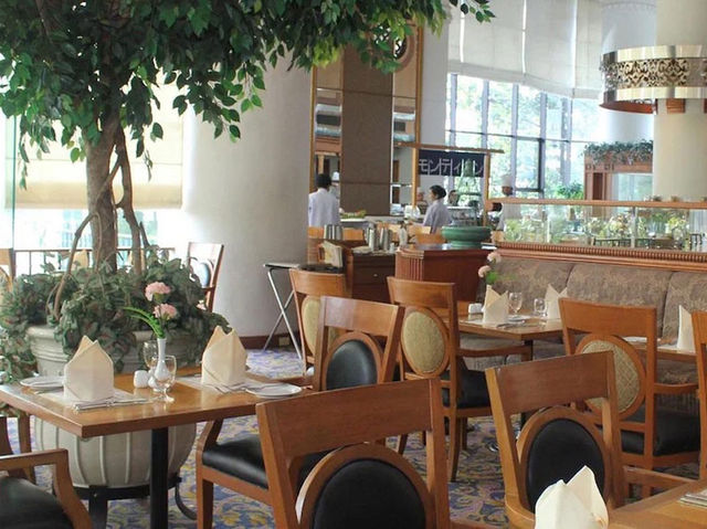 Montien Riverside Hotel Bangkok