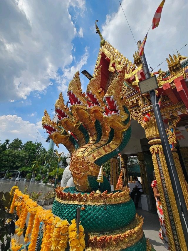 วัดบัวขวัญ พระอารามหลวง นนทบุรี 