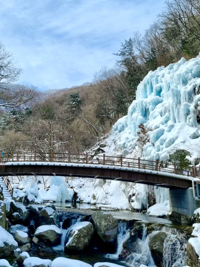멋지고 고요한 분위기의 🩵얼음골 풍경을 경험할 수 있는 ❄️겨울여행지 추천 ❄️