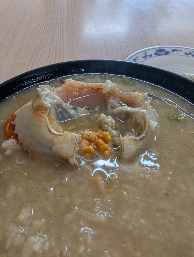 台南安平「阿美深海鮮魚湯」粥裡有蟹🦀！ Holy蟹🦀！