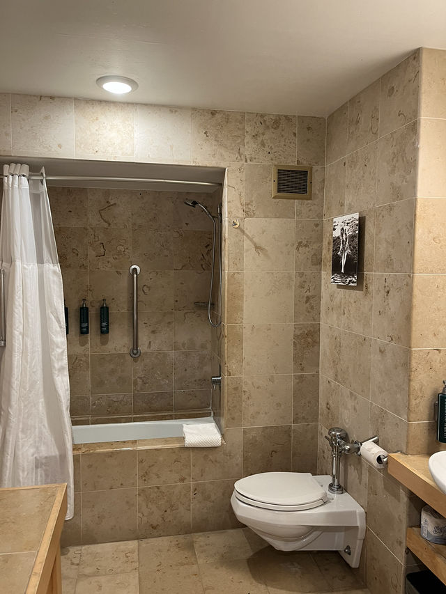 【Hilo】Grand Naniloa hotel Hilo Doubletree by Hilton