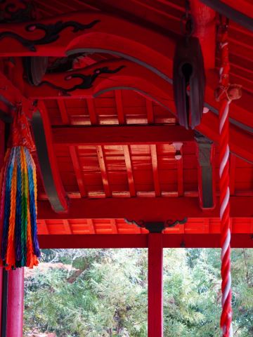 栃木×佐野】釘を使わない建築 朱塗りの舞台からの眺めが素晴らしい