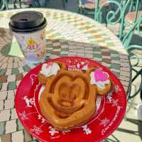 A Magical Day at Tokyo Disneyland