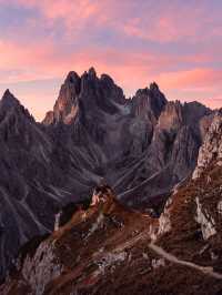 Peaks and Panoramas: A Hike in the Dolomites