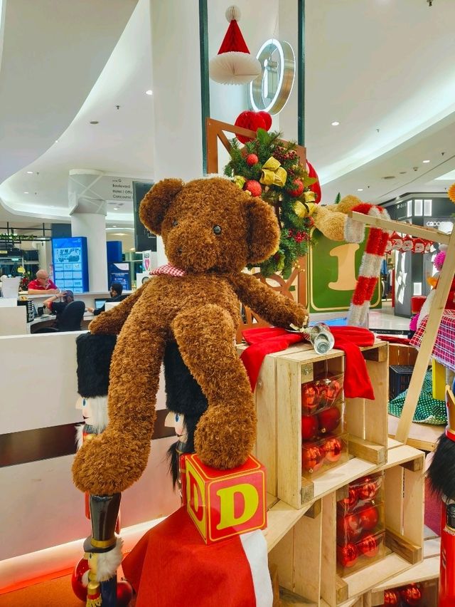 Holiday Wonderland Awaits at Paradigm Mall