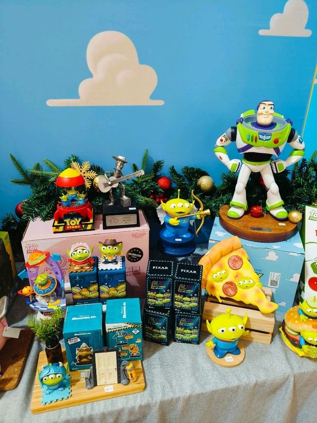 Step Into a Festive Wonderland at Paradigm Mall