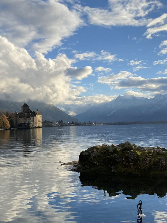 Château de Chillon: A Fairytale Fortress on Lake Geneva
