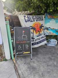 Tiny island cafe : Bangsaen 