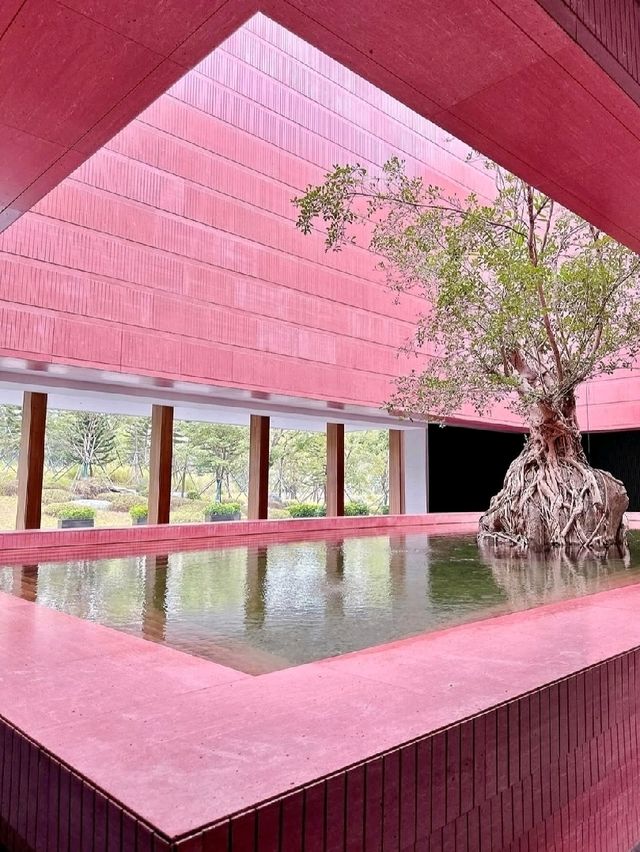$1299入住粉紅色悅榕莊包4餐
