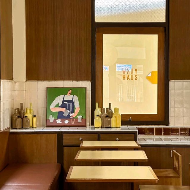 Woody Haus Café - วู้ดดี้ เฮ้าส์ คาเฟ่ 🏠✨🧡