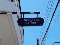 Brew & Co. คาเฟ่อุบล