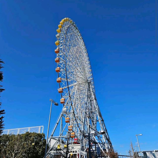 Tempozan Ferris Wheel (天保山大観覧車) – Best Views of Osaka Bay