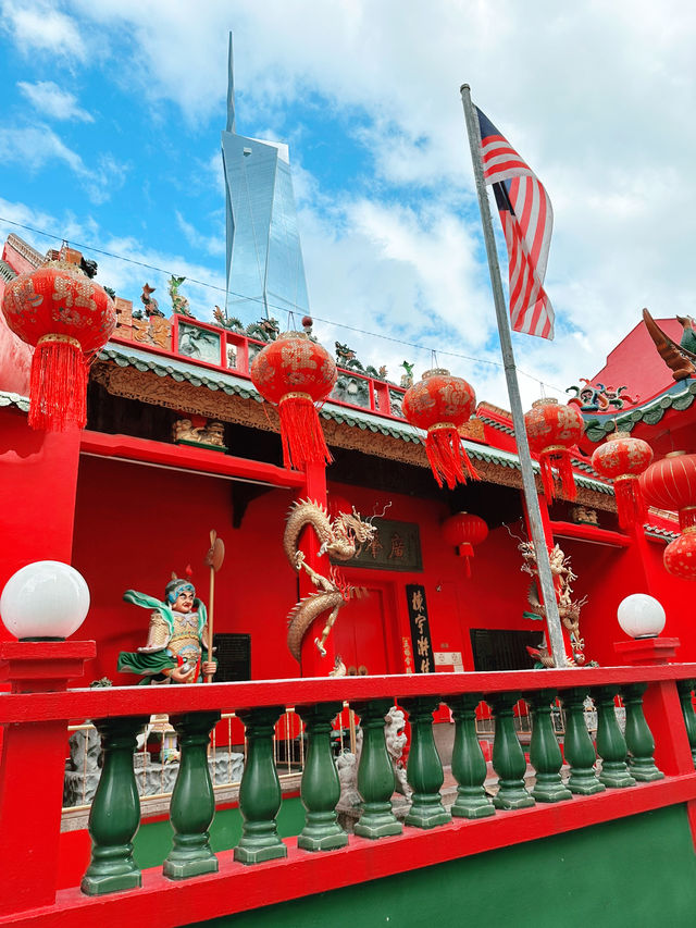 Guan Di Temple – A Chinatown Gem of Strength & Blessings
