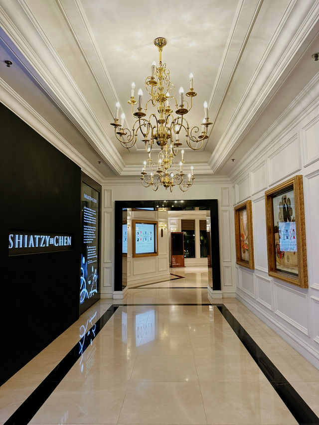 Timeless Elegance at The Ritz-Carlton Kuala Lumpur ✨🏙️