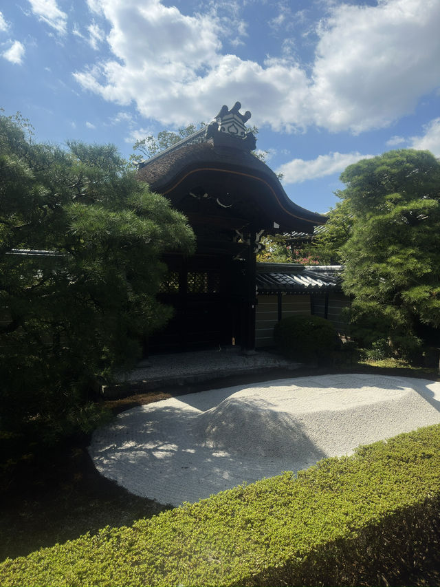 Summer Serenity at Eikando Temple: A Hidden Kyoto Gem