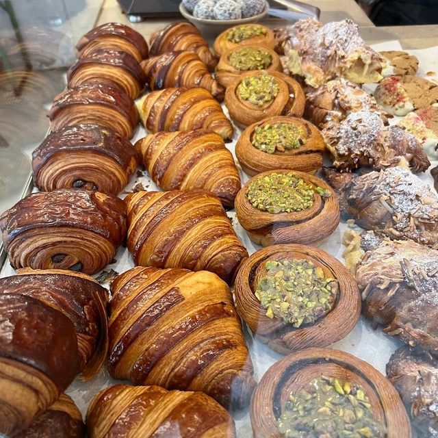 Great for pastries and coffee