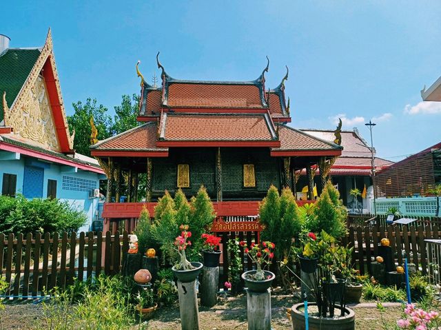 泰國曼谷市中心湄南河畔坐BTS天鐵古跡皇家寺廟一日遊行程，地標性金色大佛雕像，適合打卡拍照📸