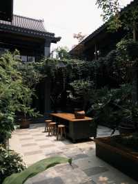 Kalm Village: 清邁古城區中的寶藏