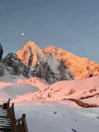 Yulong Snow Mountain: A Majestic Wonderland Above the Clouds