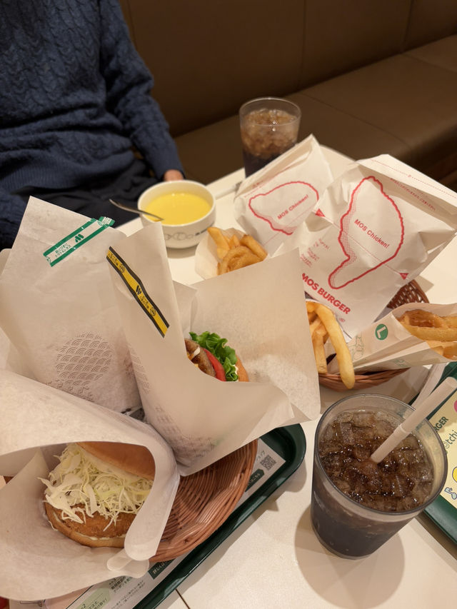 祖父母とモスでがっつり晩ごはん！河口湖フォレストモール