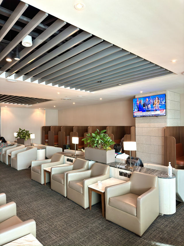 シンガポール　シンガポール観光　チャンギ空港T2 SATS Premier Loungeでゆっくり過ごす！