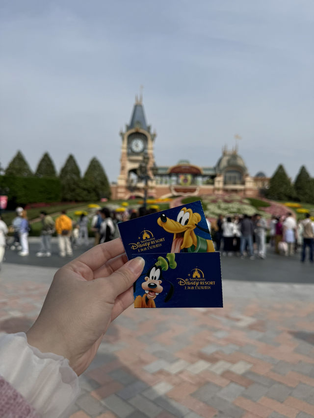 Magical Mayhem at Shanghai Disneyland – Worth Every Step!