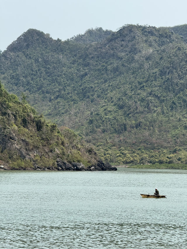 The beautiful Island of Cat Ba 🇻🇳⛰️