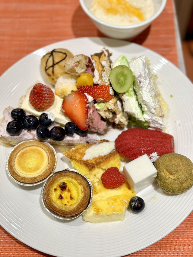 柏麗廳將自助餐昇華成味覺藝術展😆