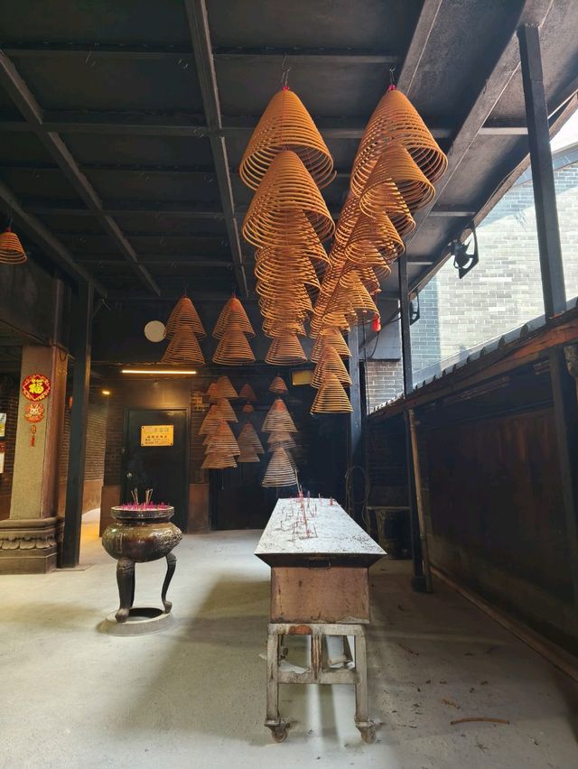 位處半山的百年古代禪院
