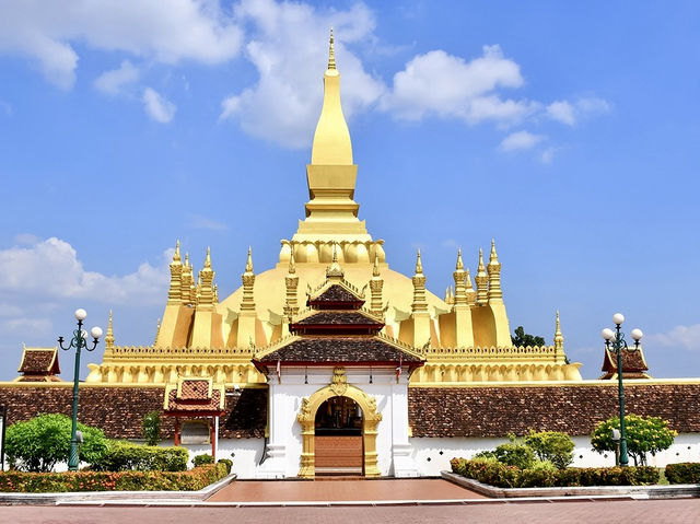 🌿 Vientiane Vibes: My Chill Weekend Getaway Full of Noodles, Sunsets & Surprises! 🌅