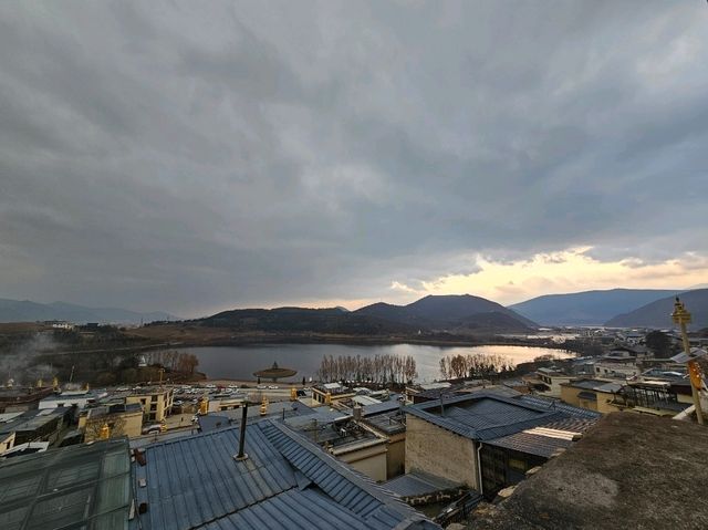 วัดซงจ้านหลิน (GandenSumtseling Monastery)