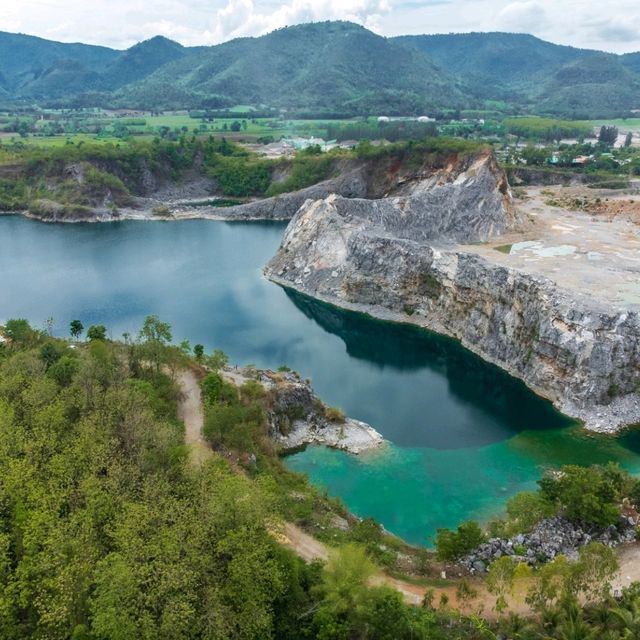 "สระมรกต Blue Lagoon" ขอนแก่น วิวสวยสะกดตา