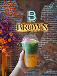 BROWN Brew & Bistro คาเฟ่ฟีลกู๊ดในชะอำ
