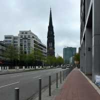 Exploring Hamburg’s Historic Town Hall & Surrounding Gems