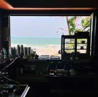 Drip Rim Lay คาเฟ่เล็กๆริมชายหาดหัวหิน