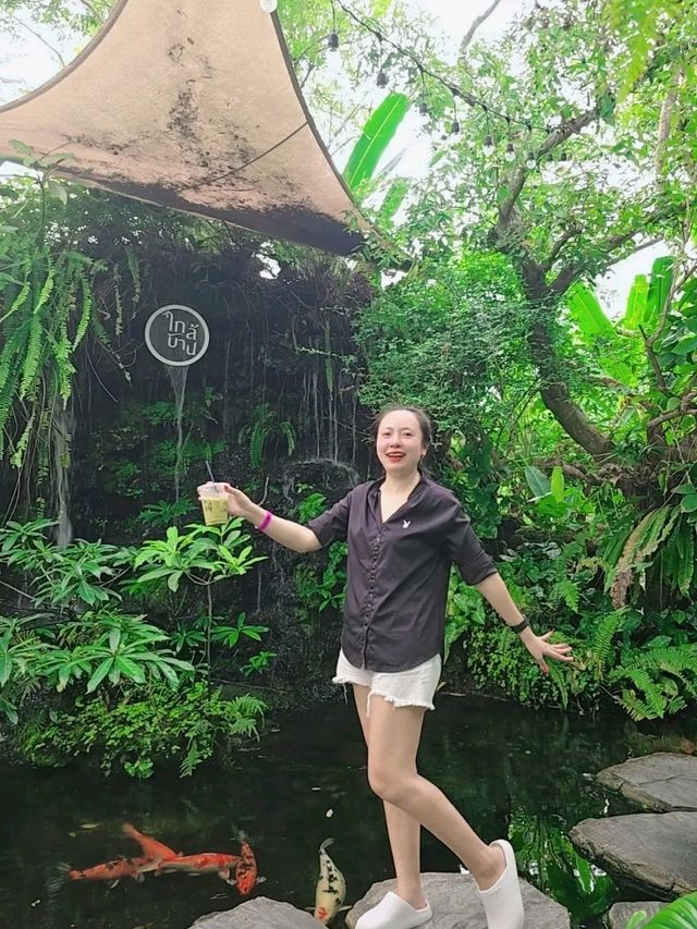 จิบกาแฟชิวๆที่ "ใกล้บ้าน in the garden" คาเฟ่อุบลฯ