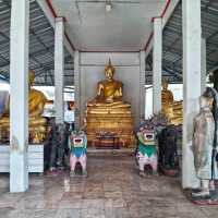ไหว้พระแล้วชมอุโบสถศิลปะสมัยอยุธยา