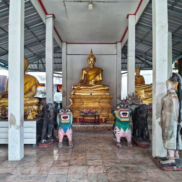 ไหว้พระแล้วชมอุโบสถศิลปะสมัยอยุธยา