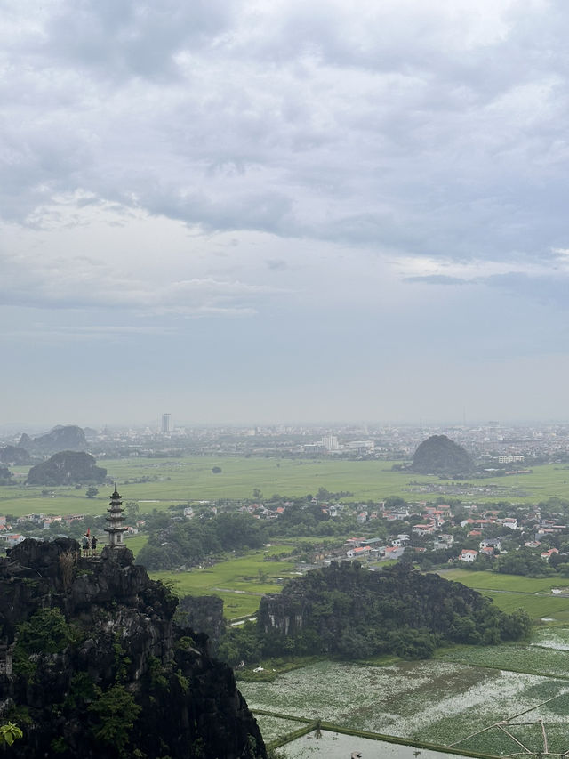 Sun rise at Mua Cave Ninh Binh 