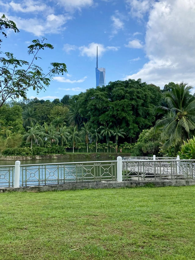 A Slow Day in Kuala Lumpur – Gardens, Local Eats & City Views