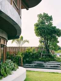 Concrete, wood, and caffeine: Hitch 