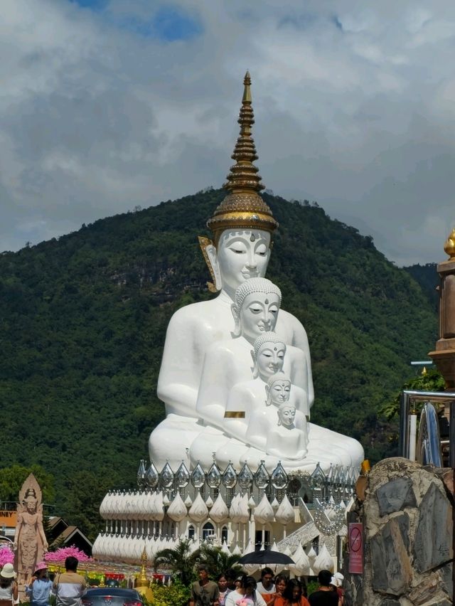 วัดพระธาตุผาซ่อนแก้ว จ.เพชรบูรณ์