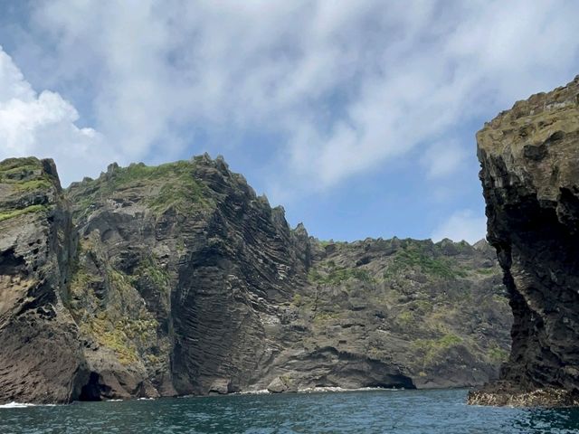 Seongsan Ilchulbong – Chasing the Sunrise at Jeju’s Crown Jewel