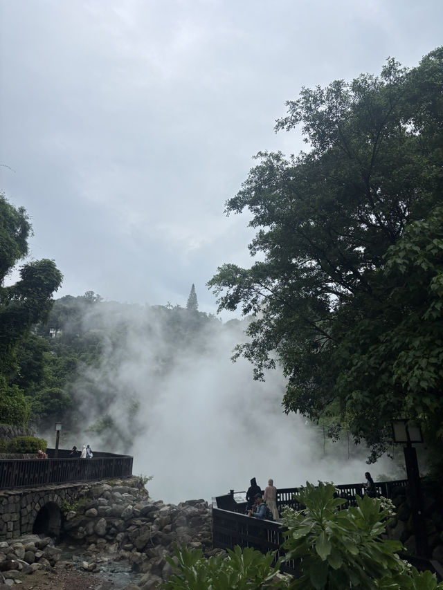 地氣騰龍，端午迎夏——地熱谷初夏小記