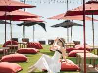 คาเฟ่สีแดงที่ไม่ได้มีดีแค่สี UNDER THE SUN