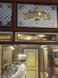 【東京ディズニーランド】ワッフルが自慢のアメリカンカフェ