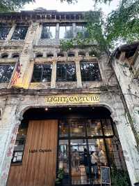 ☕✨ “Where Every Sip Tells a Story: Welcome to Light Capture Café” 📸🌿